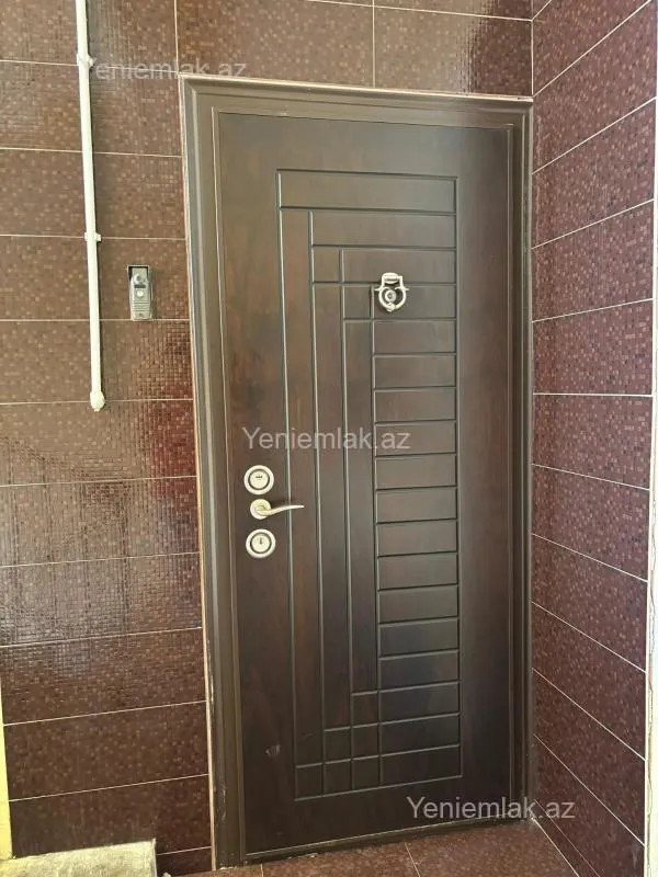 Satılır 4 otaqlı köhnə tikili 120 m²