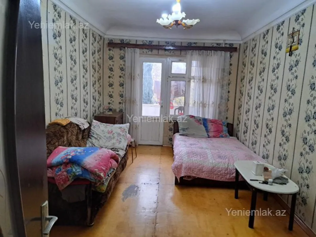Satılır 3 otaqlı köhnə tikili 80 m²
