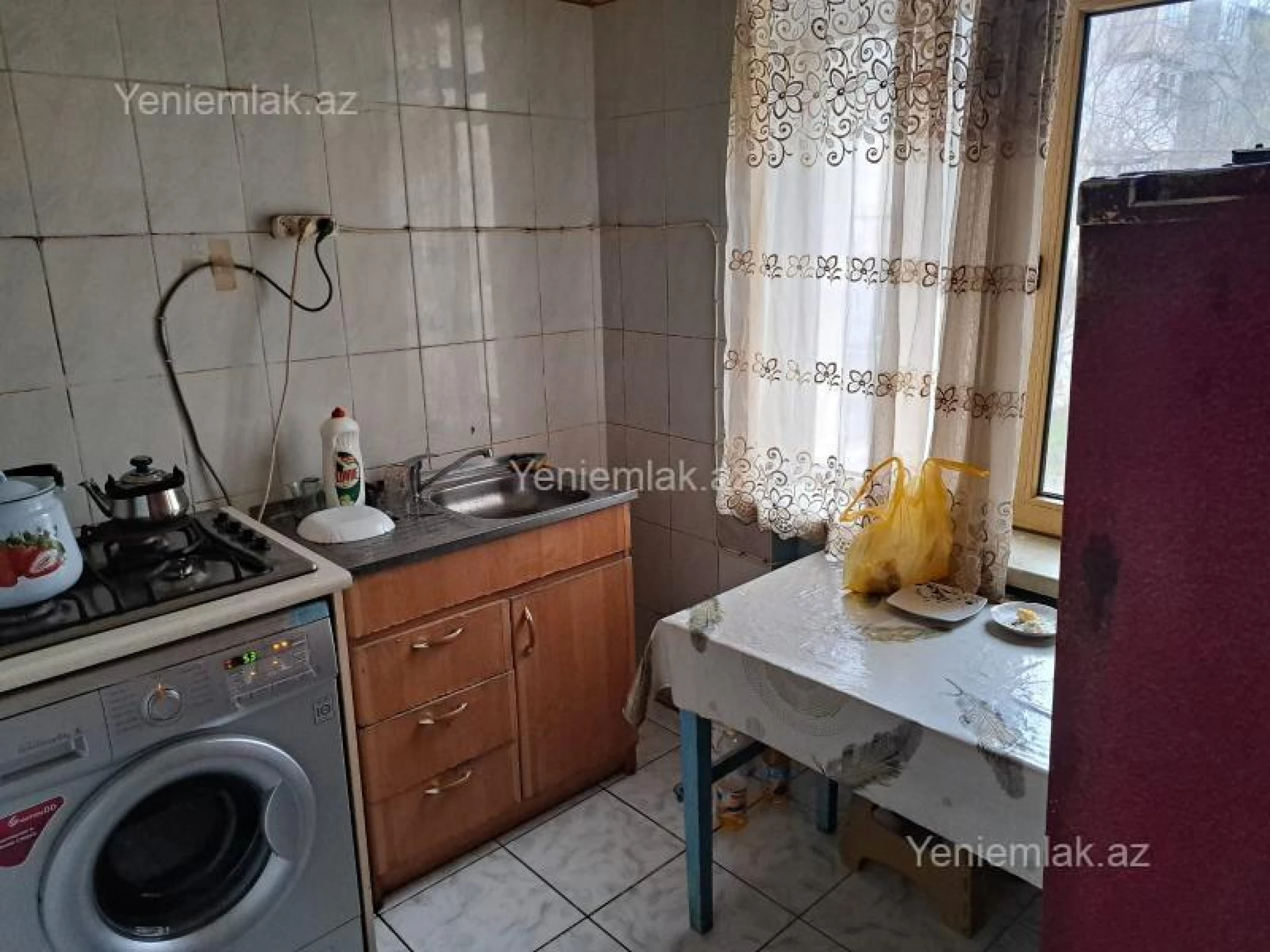 Satılır 3 otaqlı köhnə tikili 80 m²
