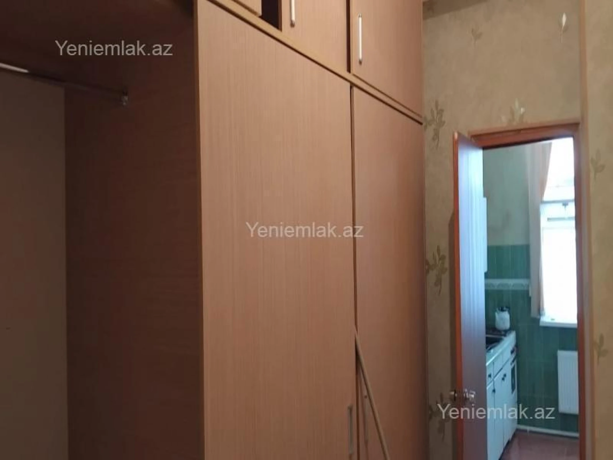 Satılır 3 otaqlı köhnə tikili 100 m²