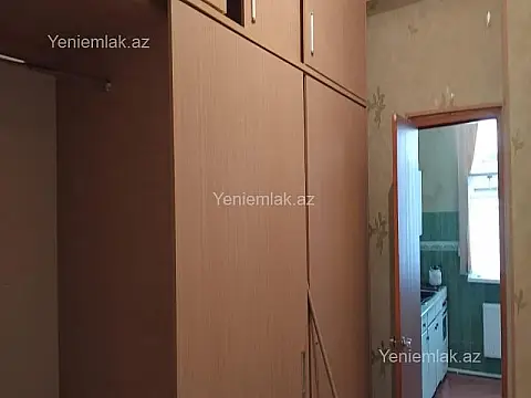 Satılır 3 otaqlı köhnə tikili 100 m²