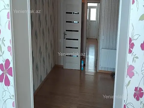 Satılır 3 otaqlı köhnə tikili 100 m²