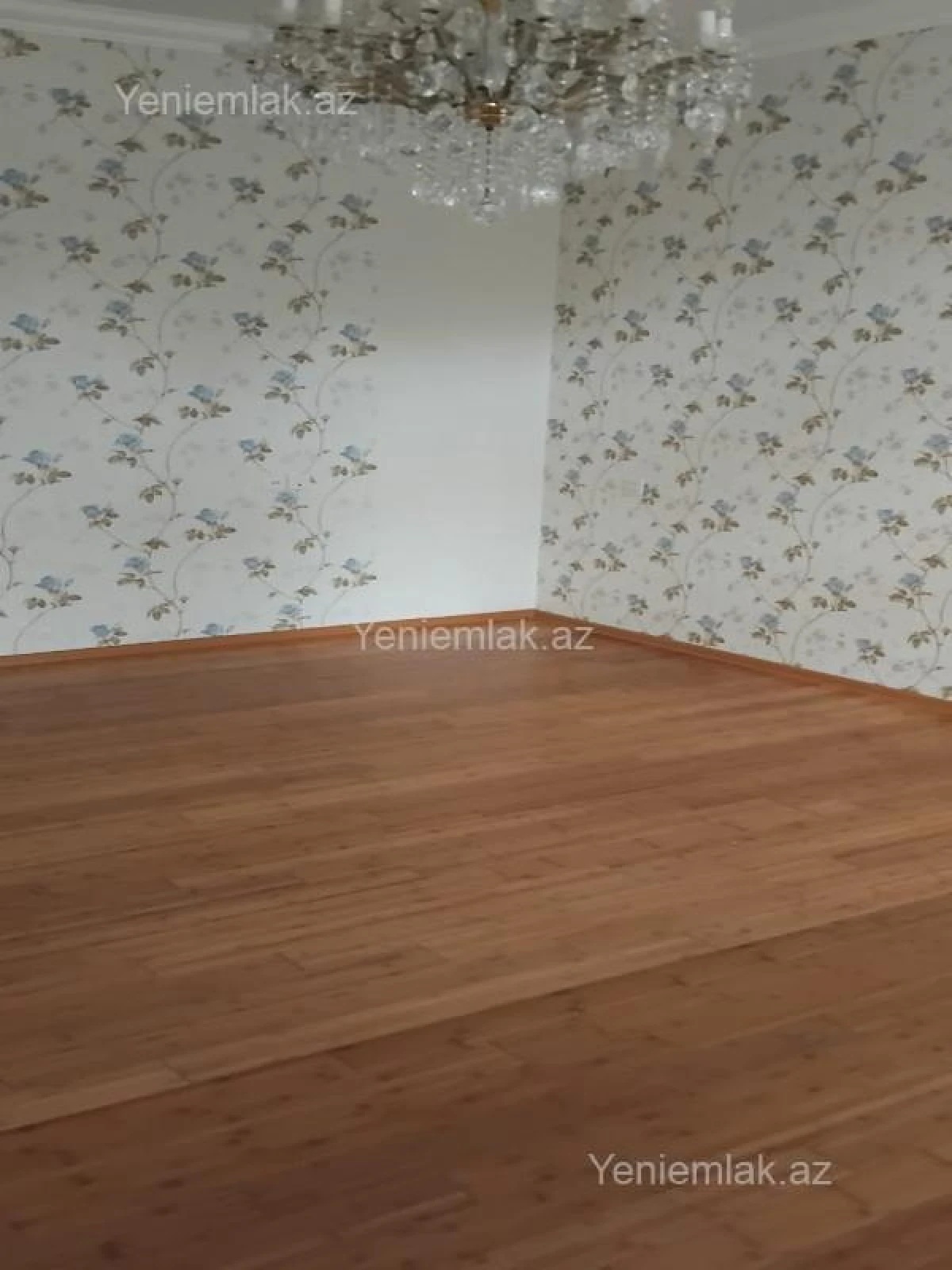 Satılır 3 otaqlı köhnə tikili 100 m²