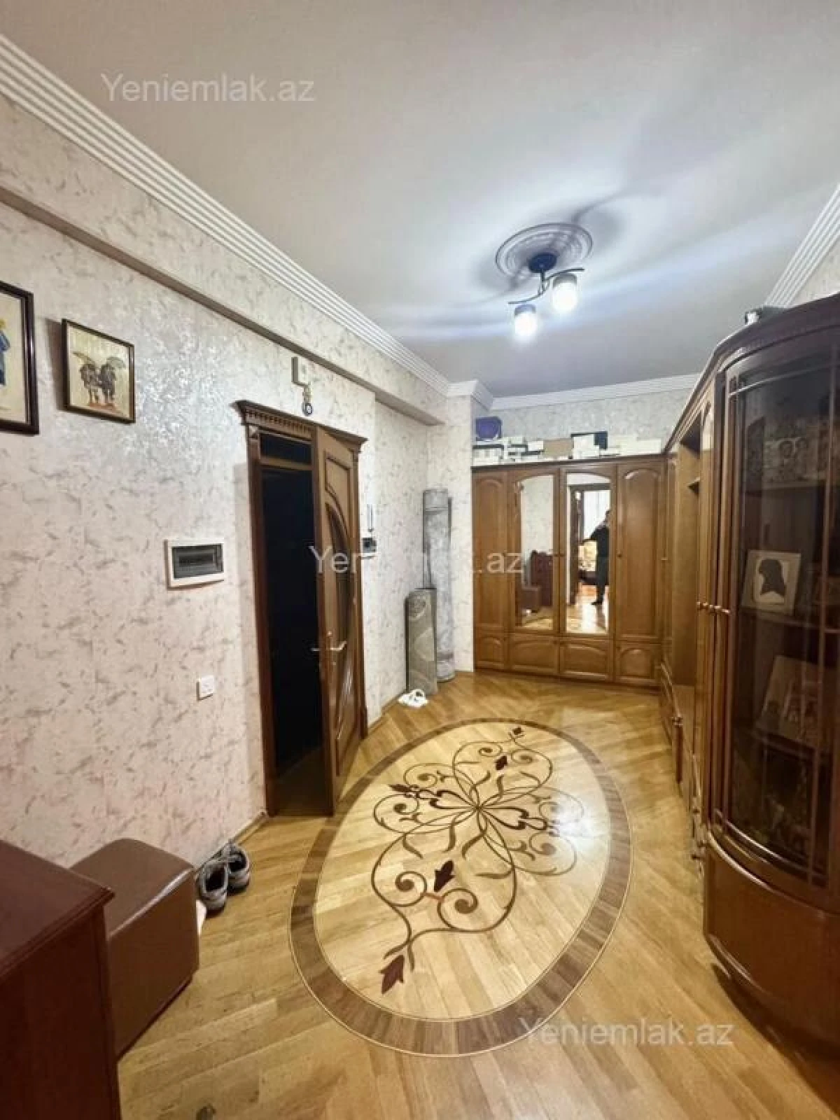 Satılır 3 otaqlı yeni tikili 160 m²