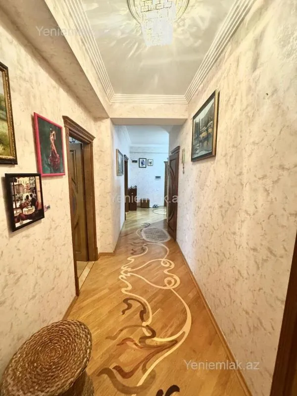 Satılır 3 otaqlı yeni tikili 160 m²