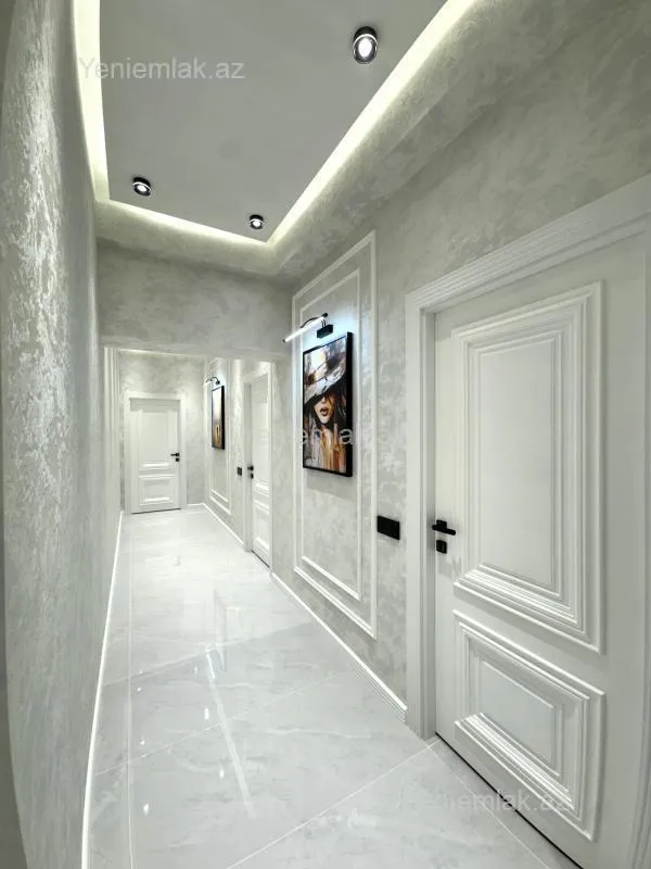 Satılır 3 otaqlı yeni tikili 105 m²