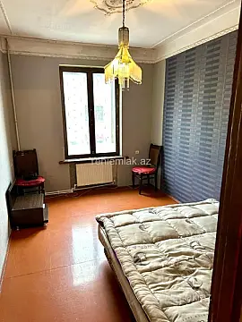 Satılır 3 otaqlı köhnə tikili 85 m²