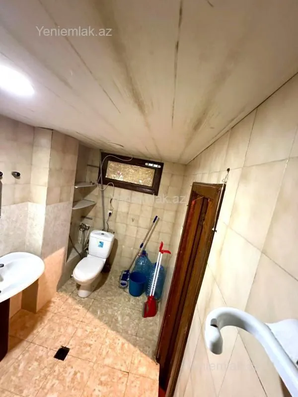 Satılır 3 otaqlı köhnə tikili 85 m²