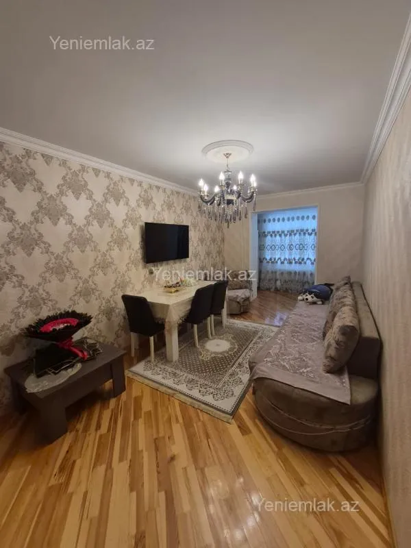 Satılır 5 otaqlı köhnə tikili 110 m²