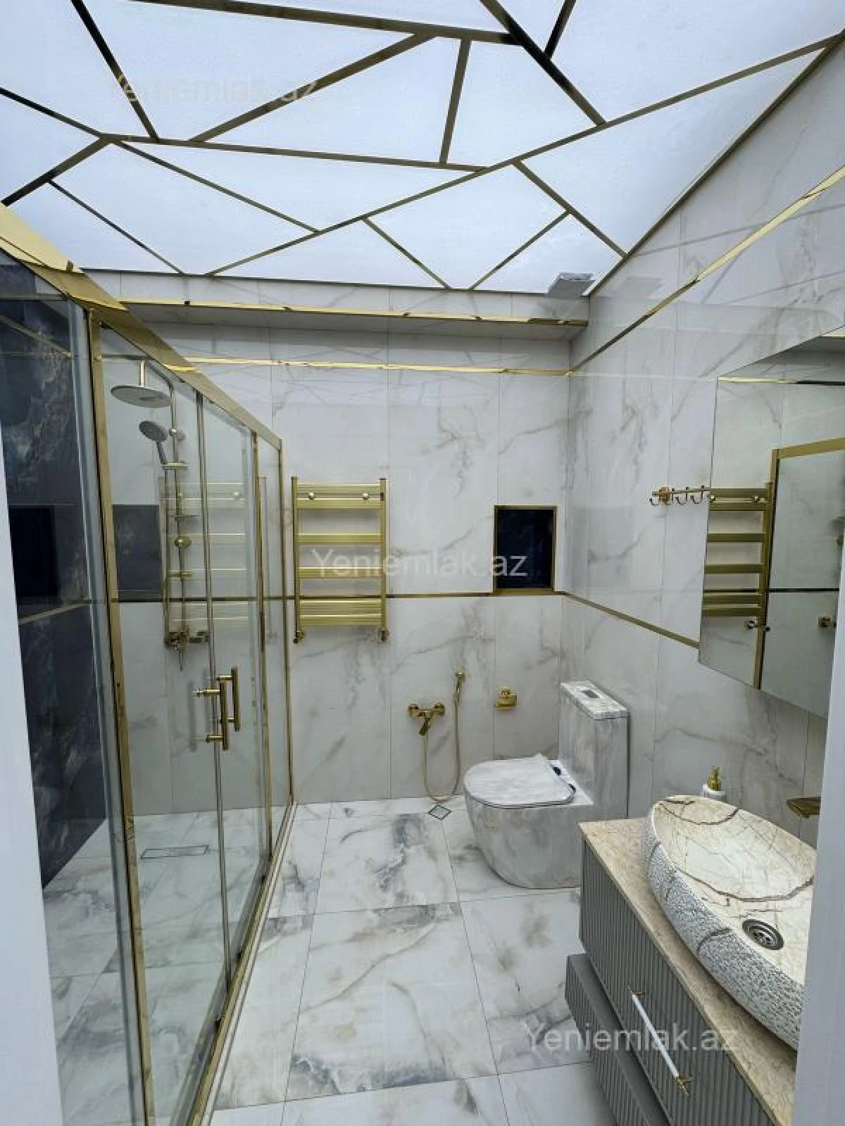 Satılır 3 otaqlı yeni tikili 138 m²