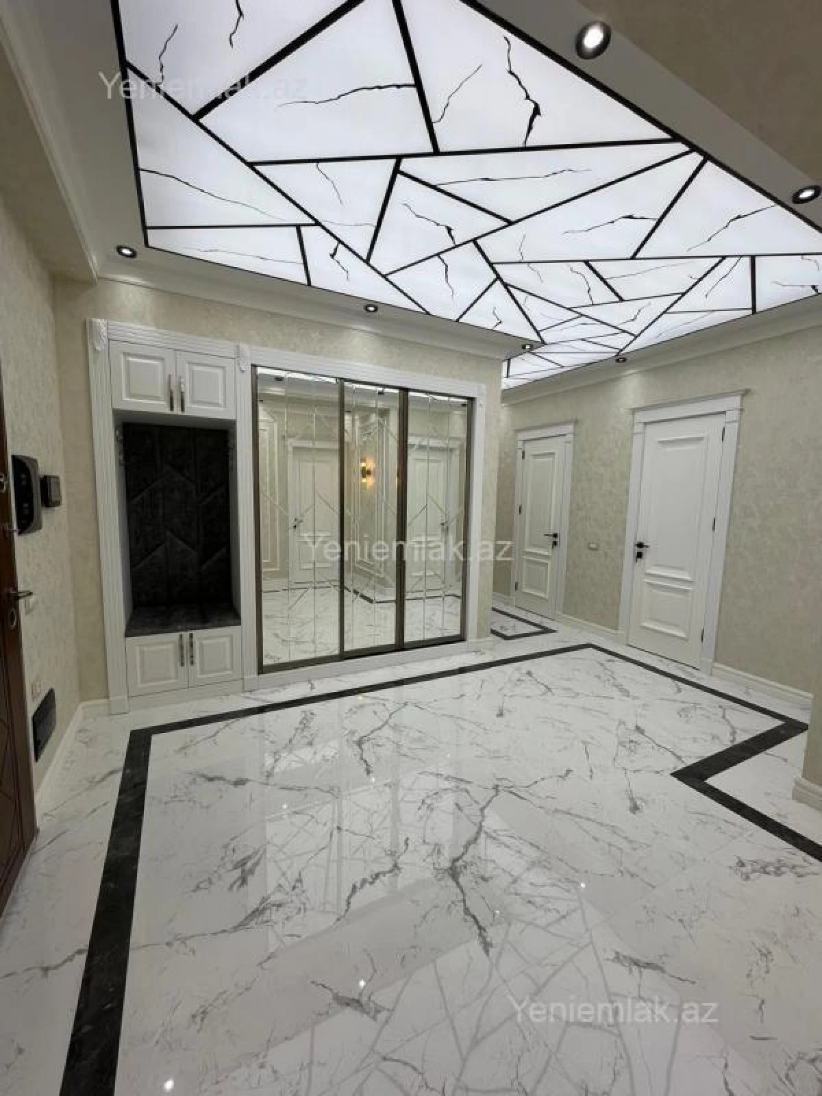 Satılır 3 otaqlı yeni tikili 138 m²