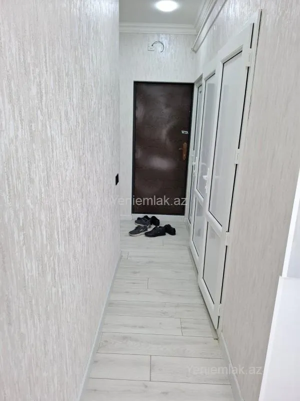 Satılır 2 otaqlı köhnə tikili 55 m²