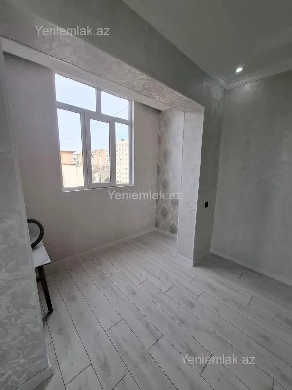 Satılır 2 otaqlı köhnə tikili 55 m²