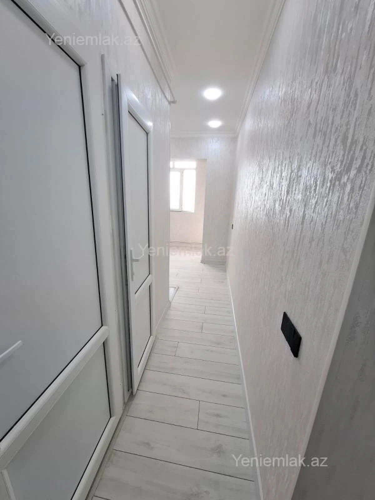 Satılır 2 otaqlı köhnə tikili 55 m²