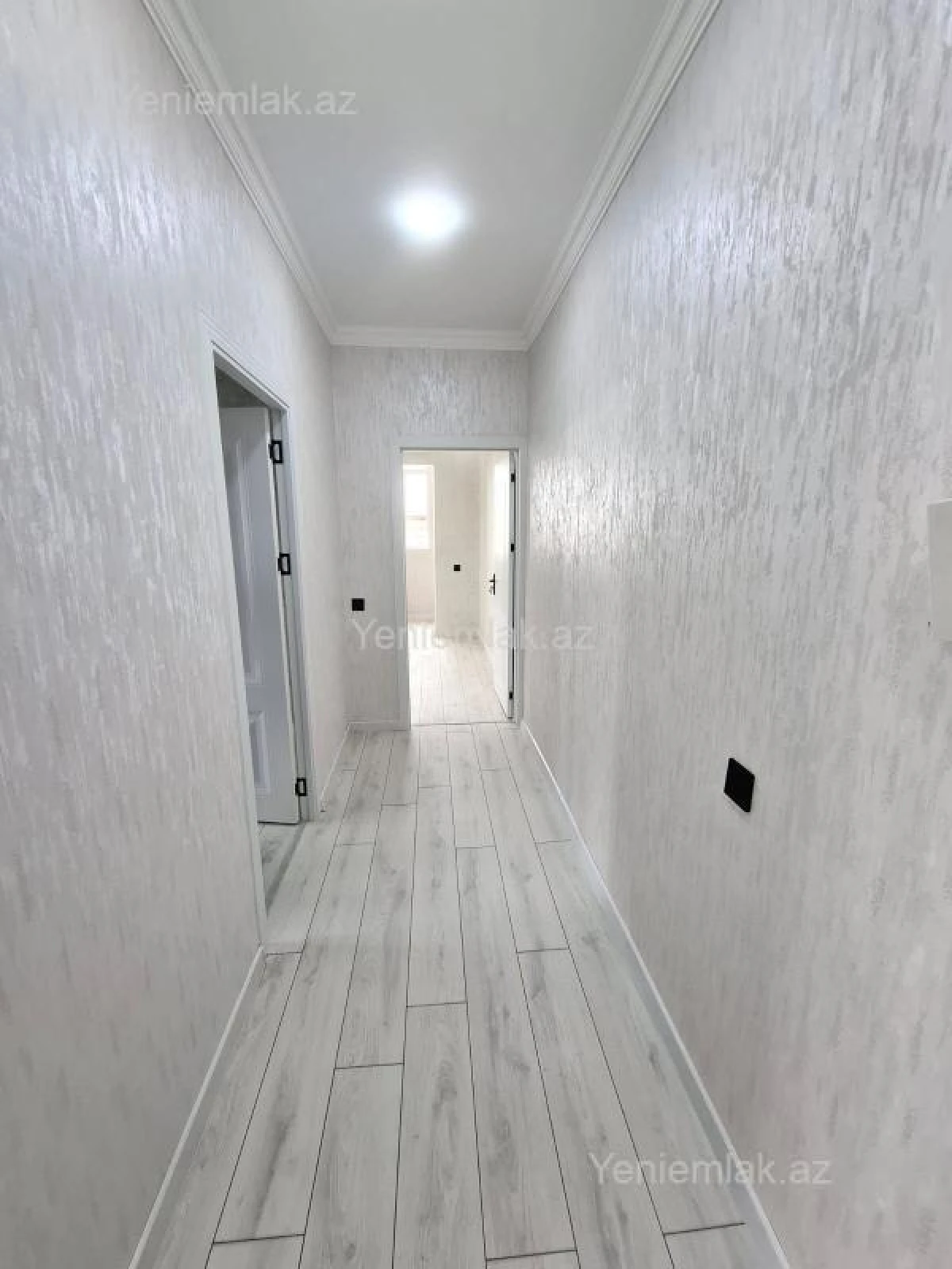 Satılır 2 otaqlı köhnə tikili 55 m²