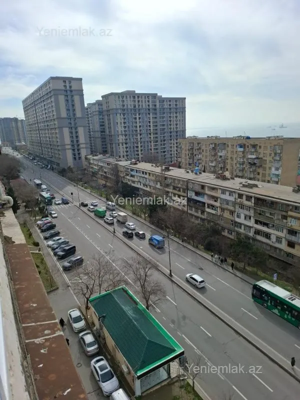 Satılır 2 otaqlı köhnə tikili 55 m²