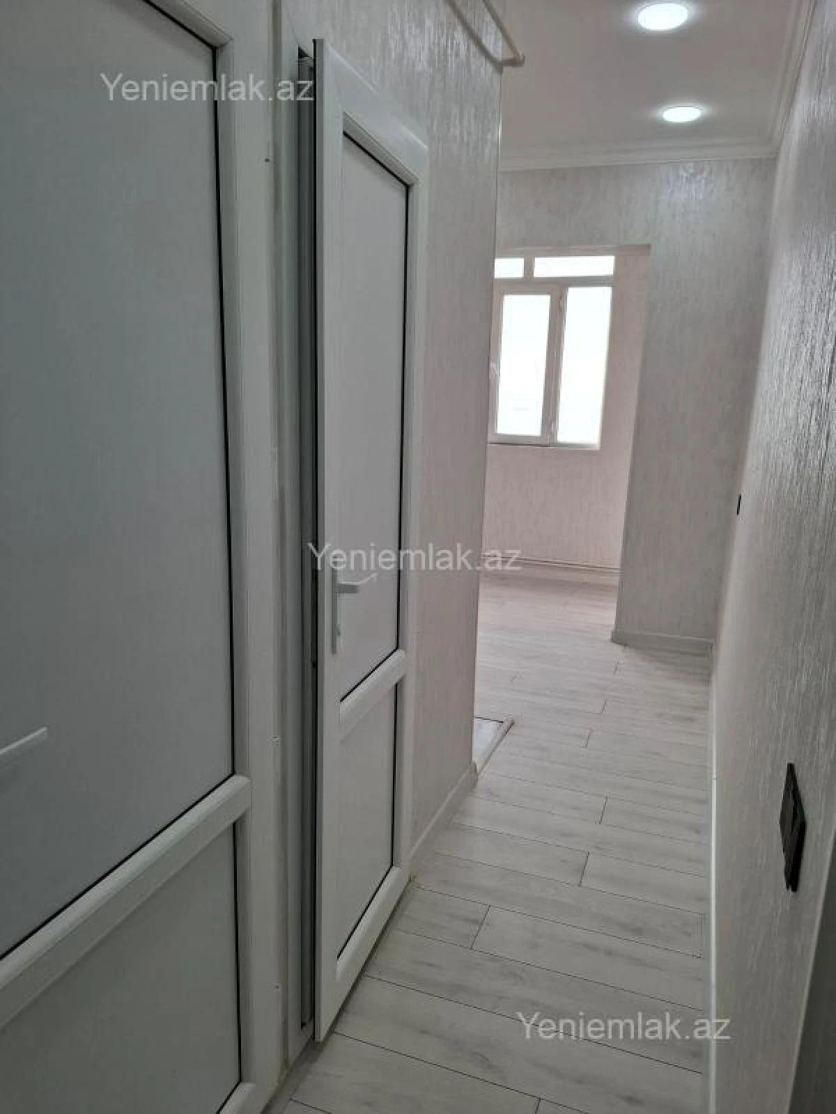 Satılır 2 otaqlı köhnə tikili 55 m²