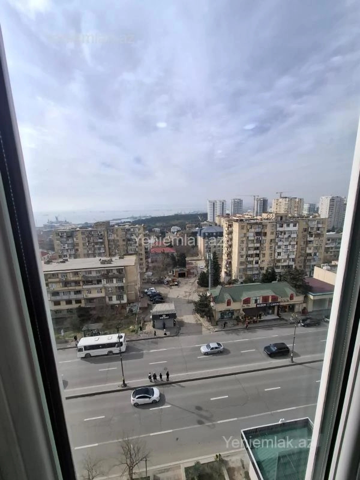 Satılır 2 otaqlı köhnə tikili 55 m²