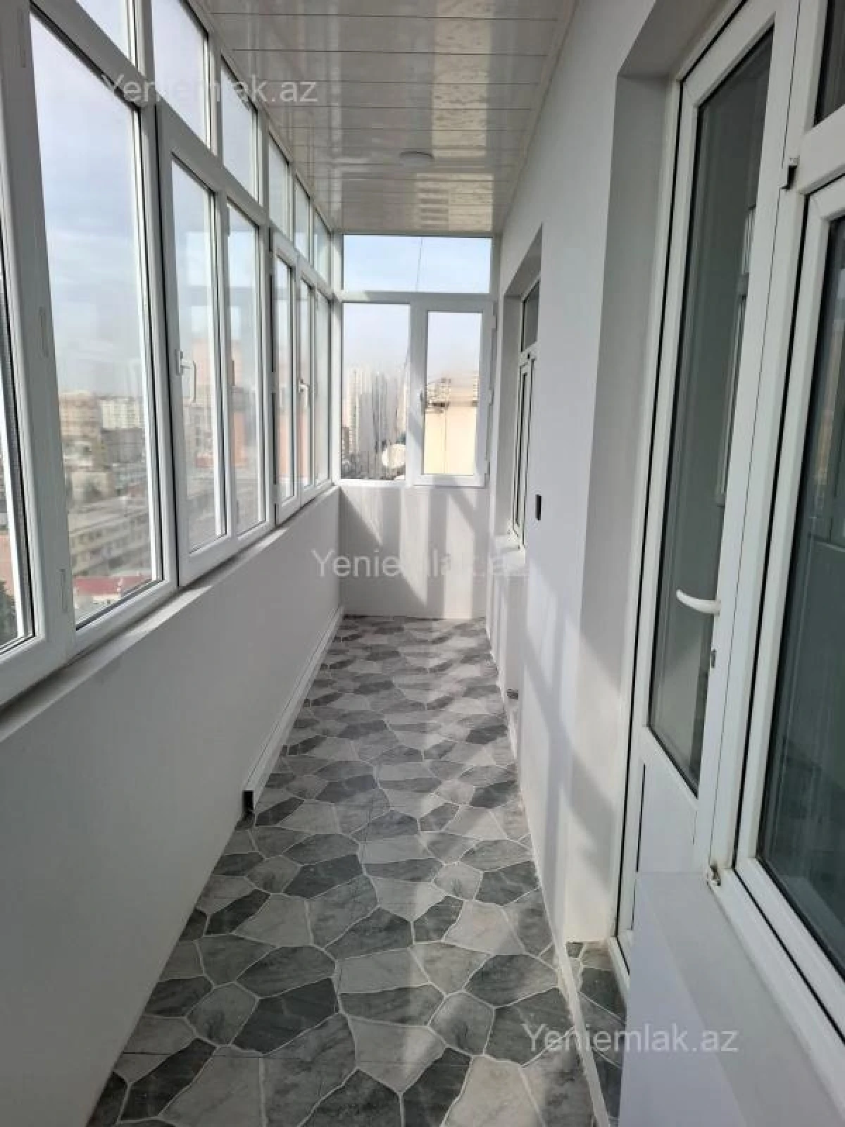 Satılır 2 otaqlı köhnə tikili 55 m²