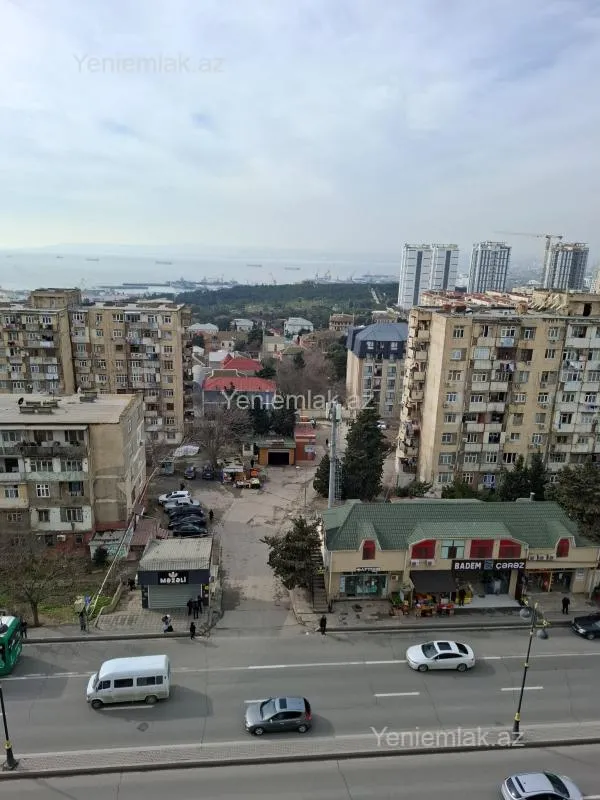 Satılır 2 otaqlı köhnə tikili 55 m²