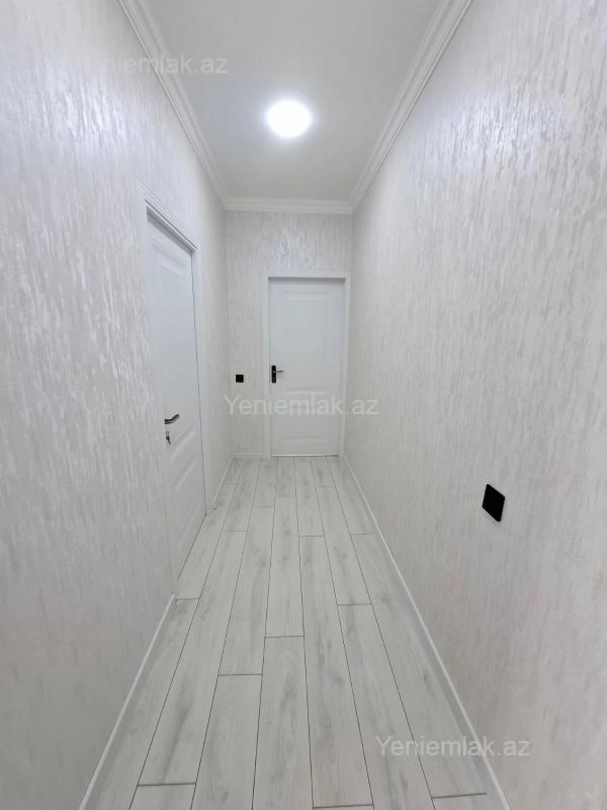 Satılır 2 otaqlı köhnə tikili 55 m²