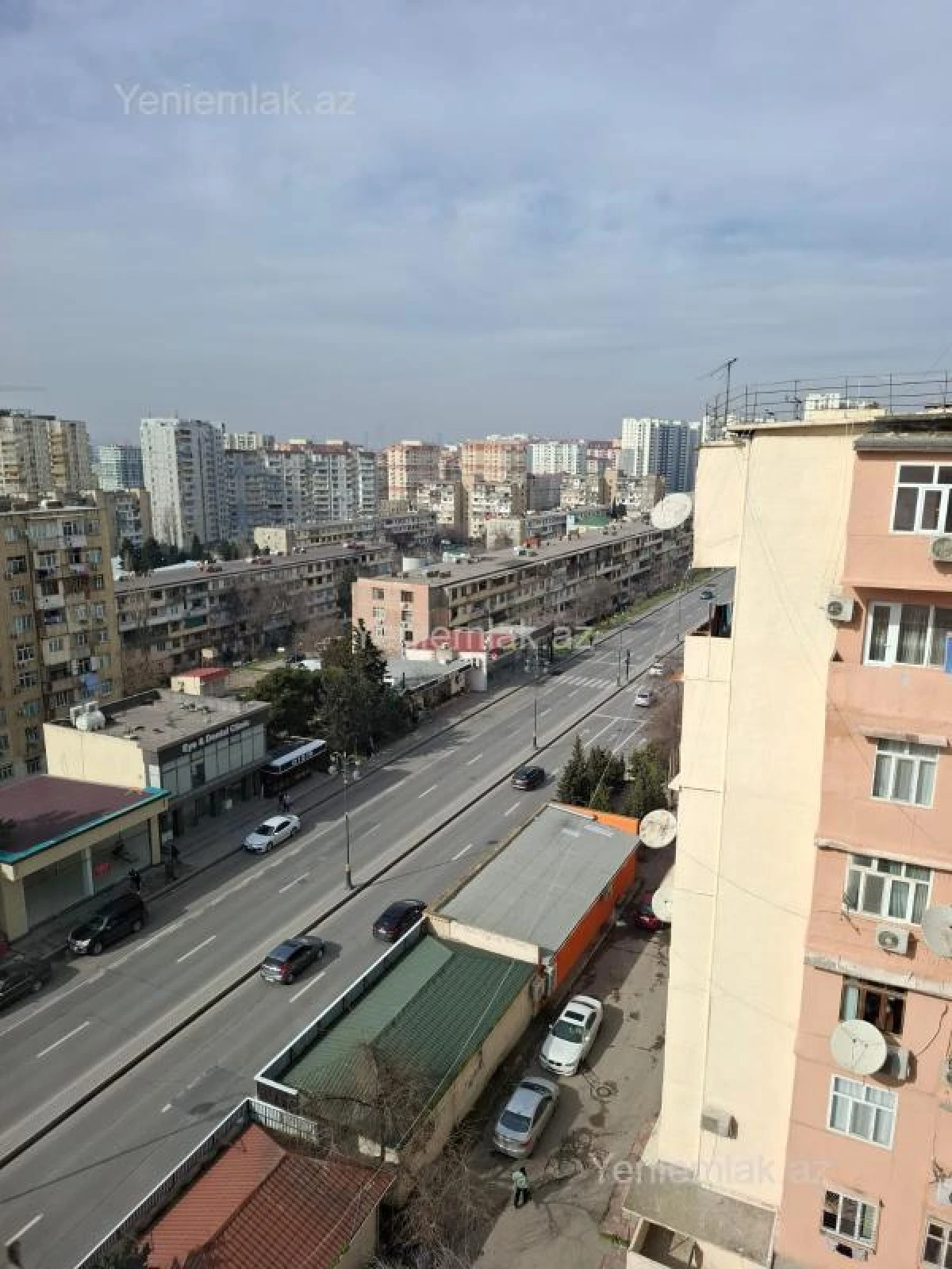 Satılır 2 otaqlı köhnə tikili 55 m²