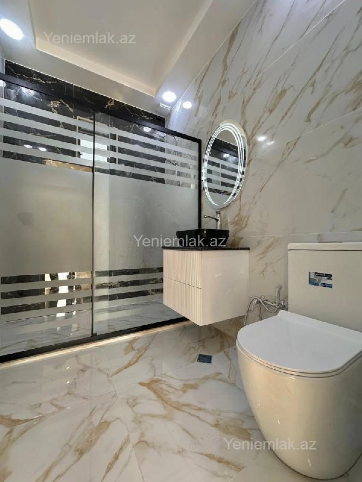 Satılır 4 otaqlı həyət evi 200 m²