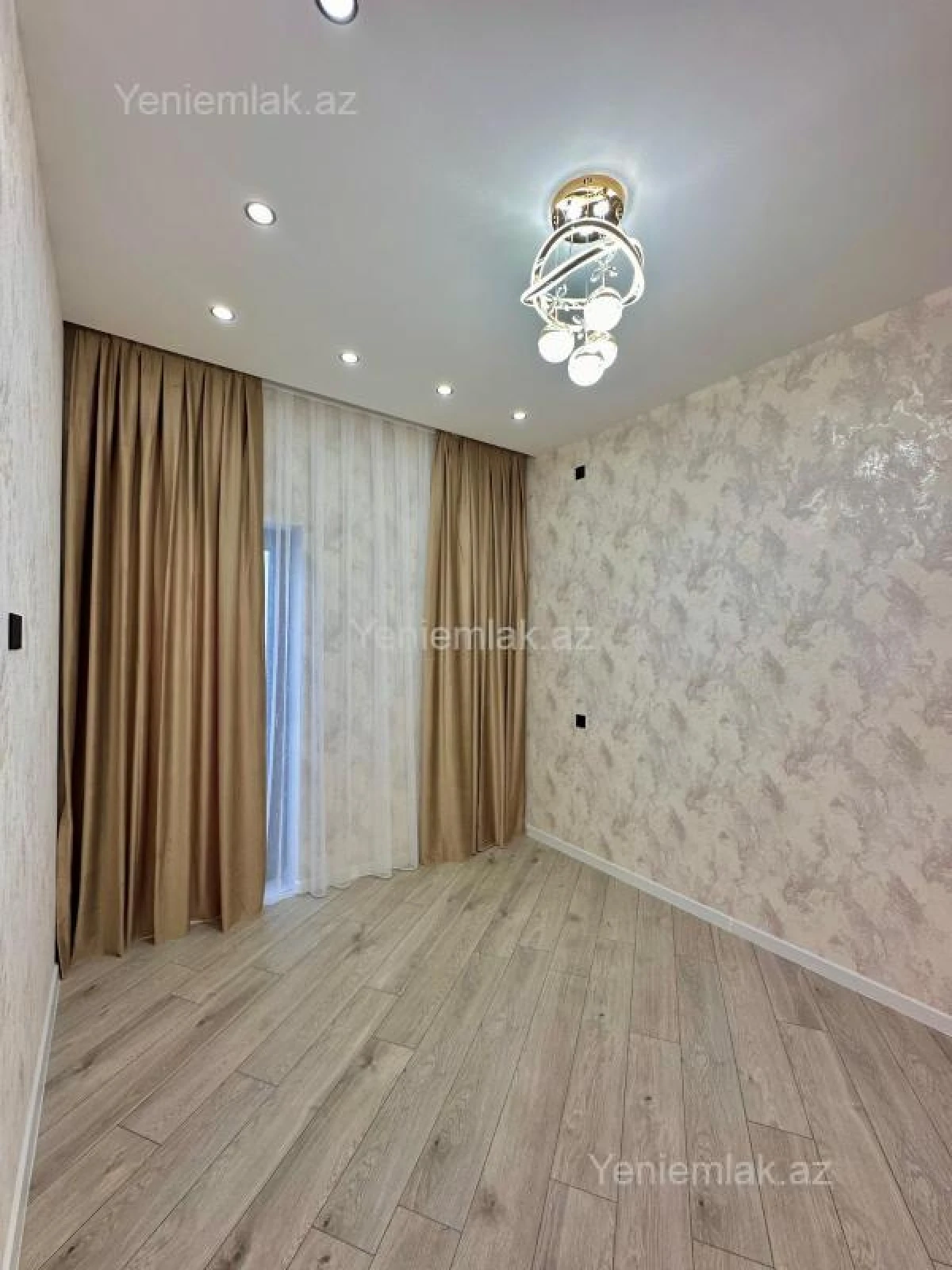 Satılır 4 otaqlı həyət evi 200 m²