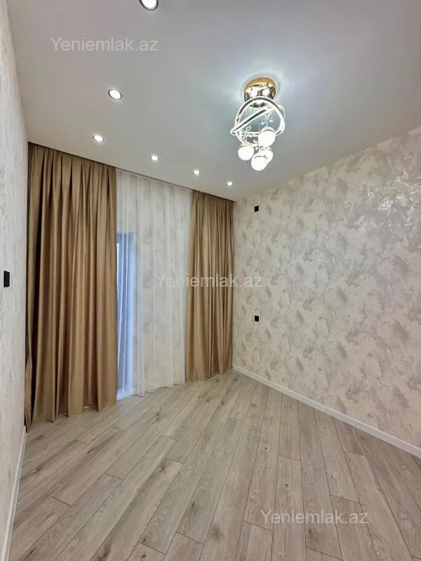 Satılır 4 otaqlı həyət evi 200 m²