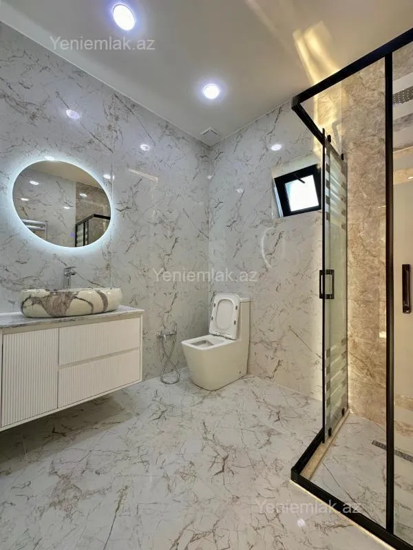 Satılır 4 otaqlı həyət evi 200 m²