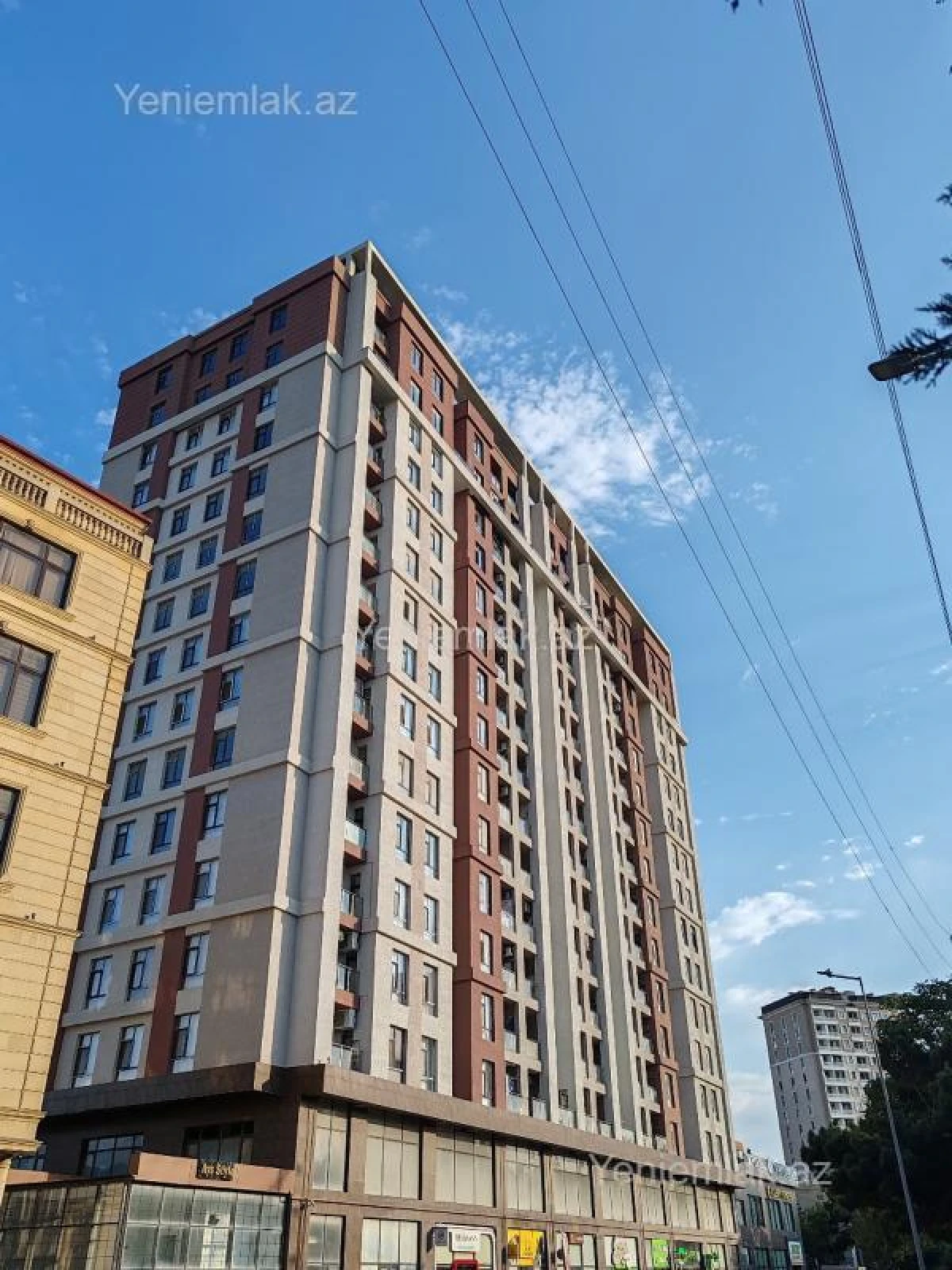 Satılır 3 otaqlı yeni tikili 135 m²