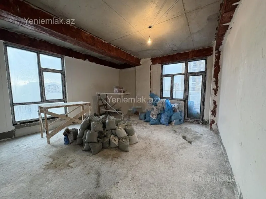 Satılır 3 otaqlı yeni tikili 135 m²