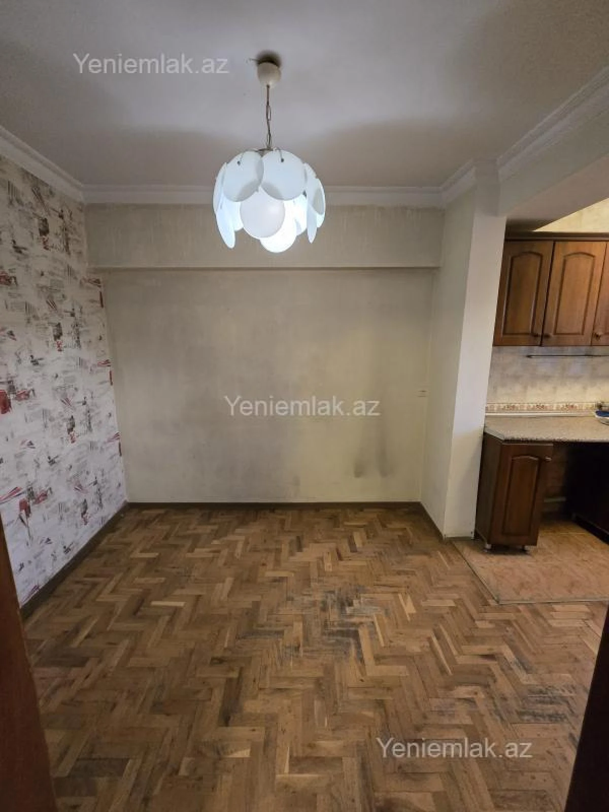Satılır 4 otaqlı köhnə tikili 110 m²