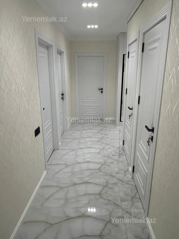 Satılır 3 otaqlı köhnə tikili 90 m²