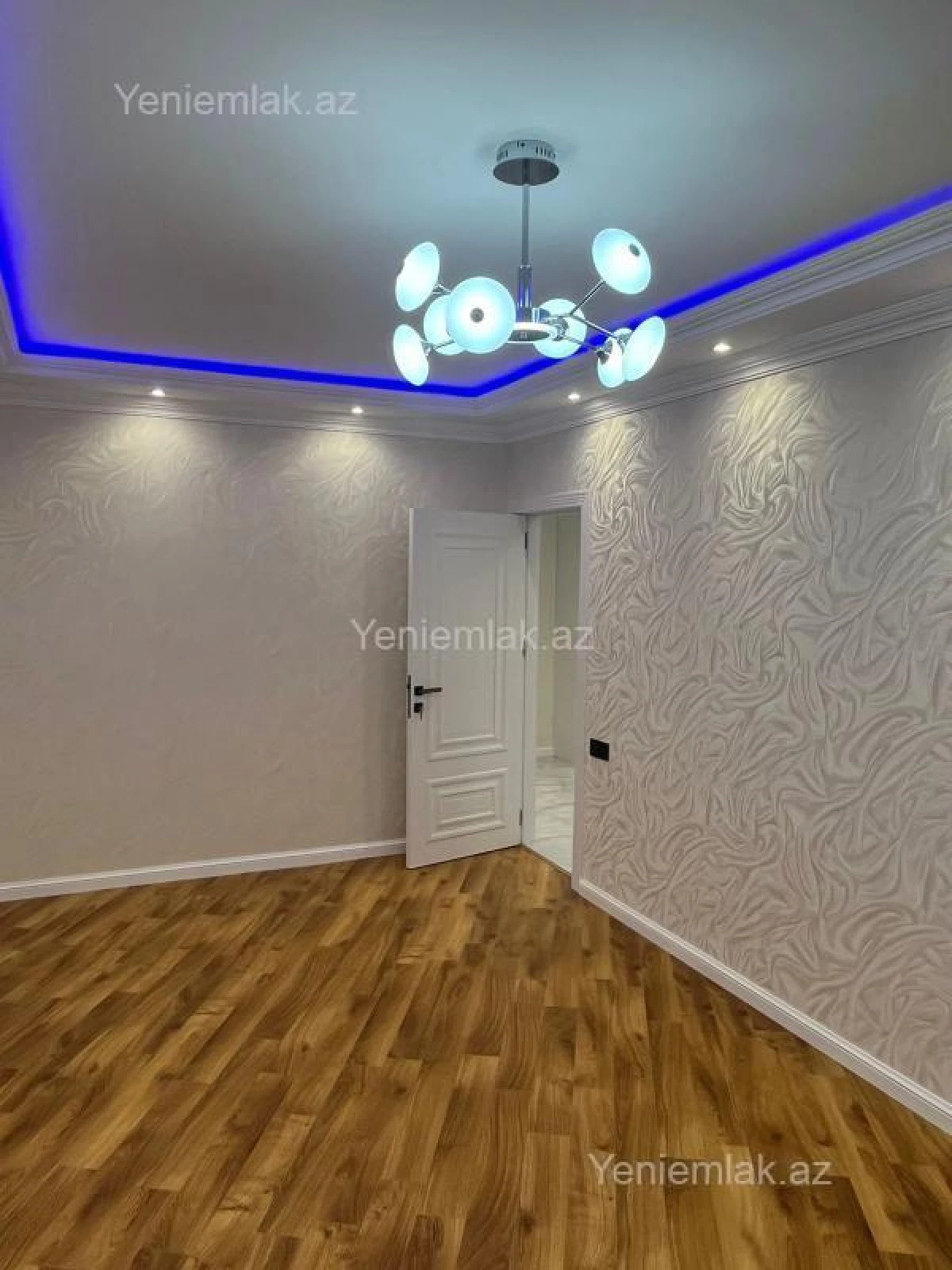 Satılır 3 otaqlı köhnə tikili 90 m²