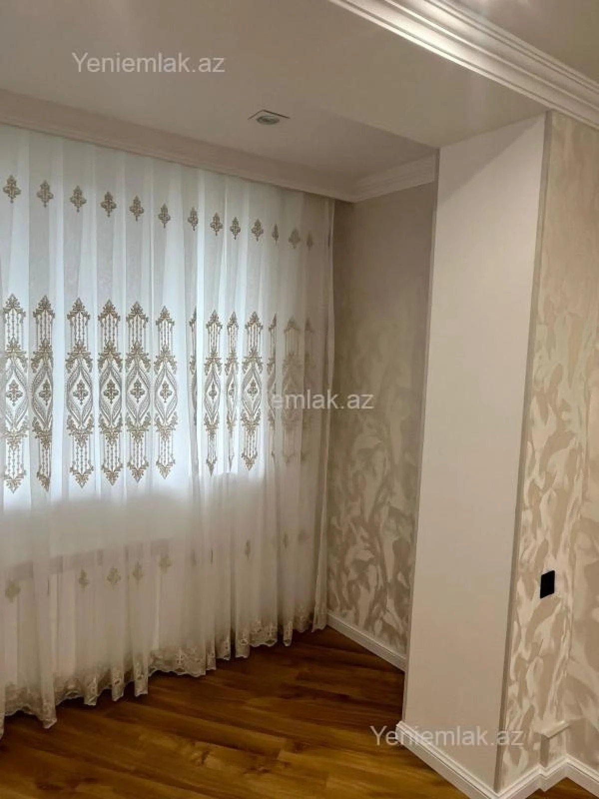 Satılır 3 otaqlı köhnə tikili 90 m²