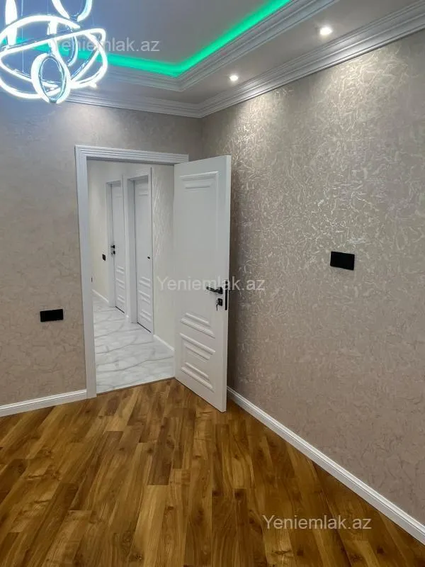Satılır 3 otaqlı köhnə tikili 90 m²