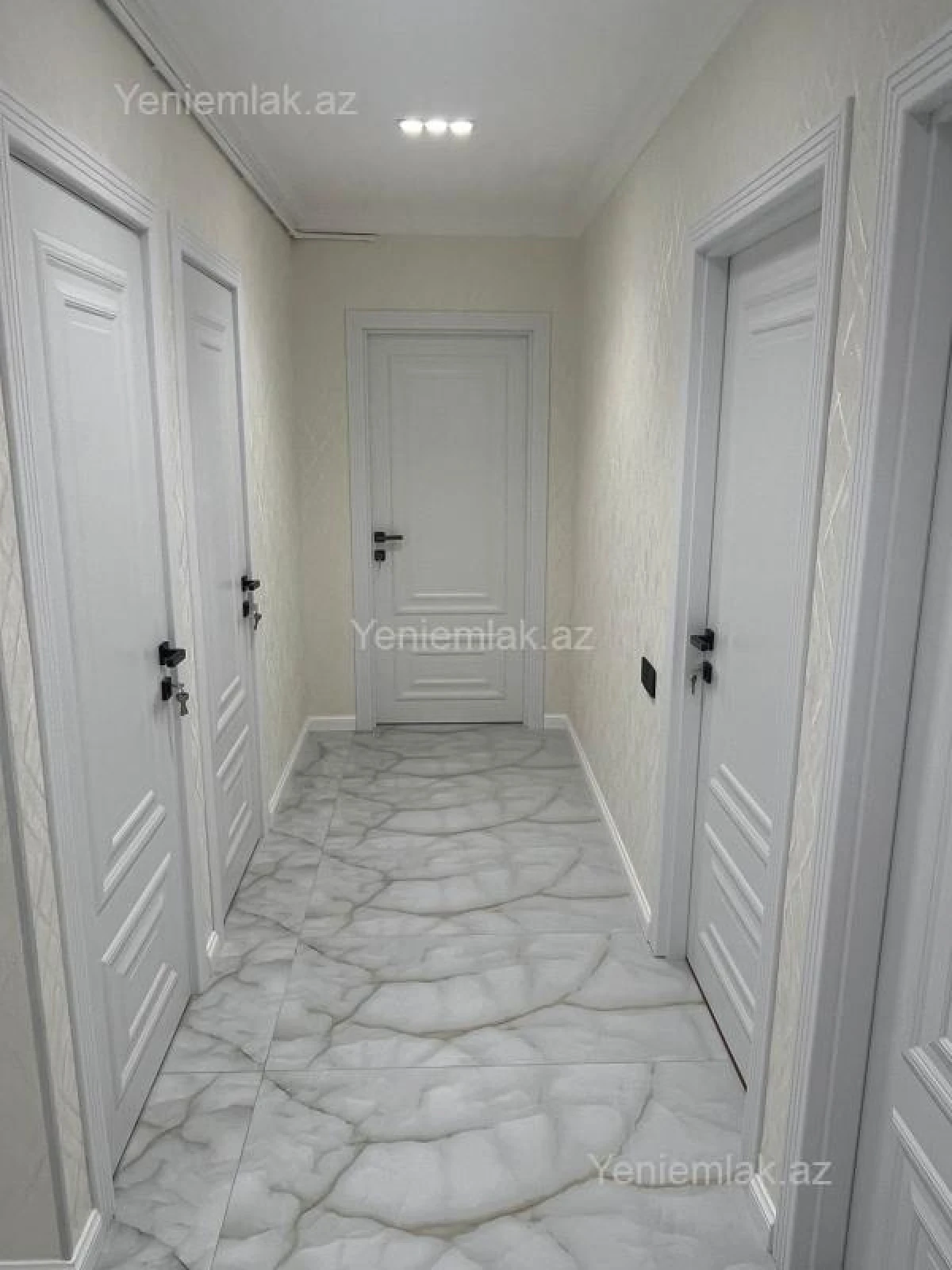 Satılır 3 otaqlı köhnə tikili 90 m²