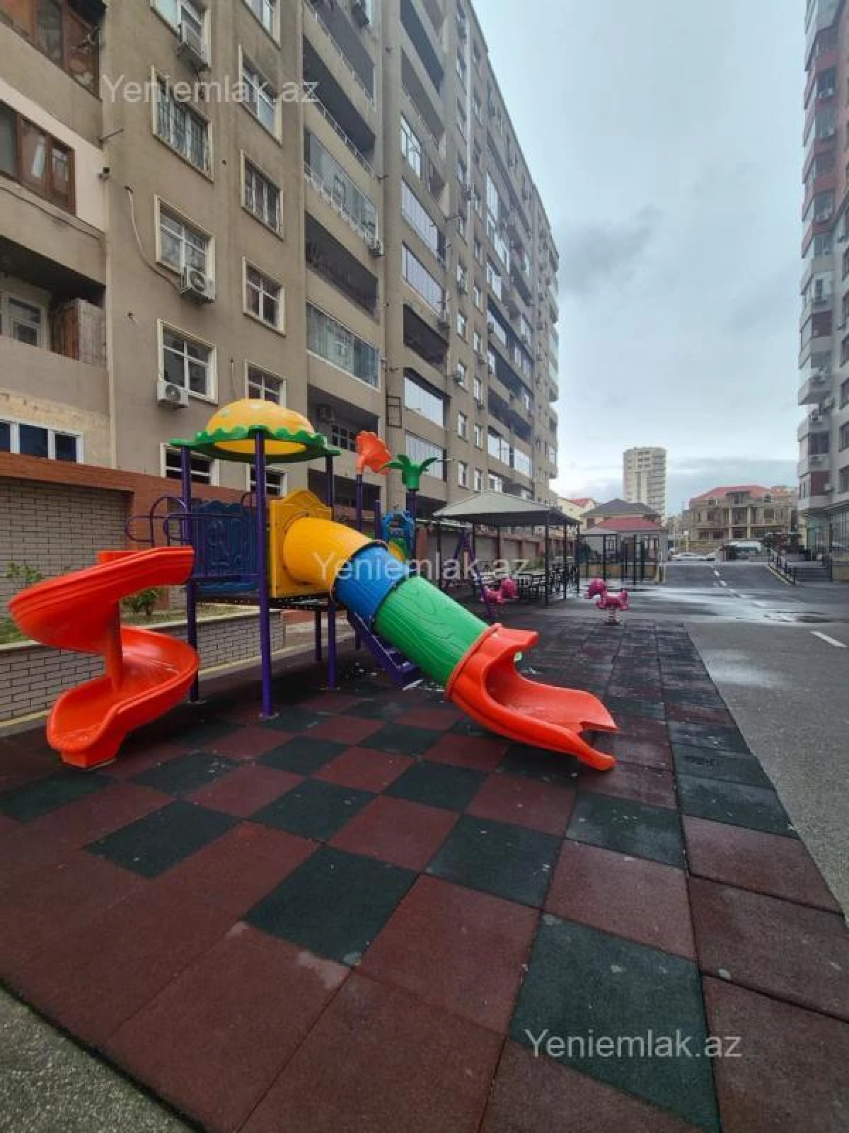 Satılır 3 otaqlı yeni tikili 108 m²