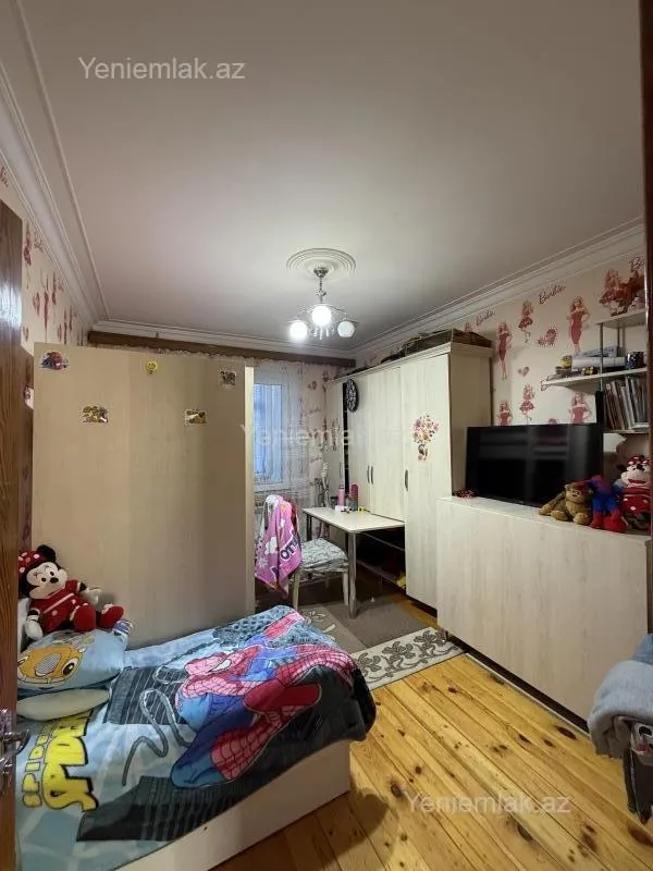 Satılır 3 otaqlı köhnə tikili 80 m²