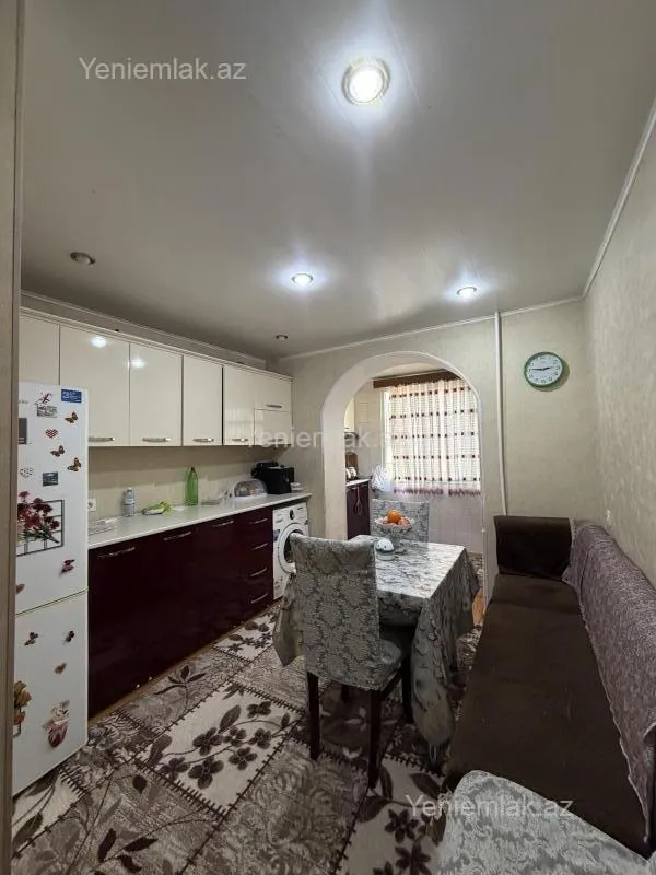 Satılır 3 otaqlı köhnə tikili 80 m²