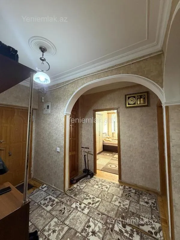 Satılır 3 otaqlı köhnə tikili 80 m²