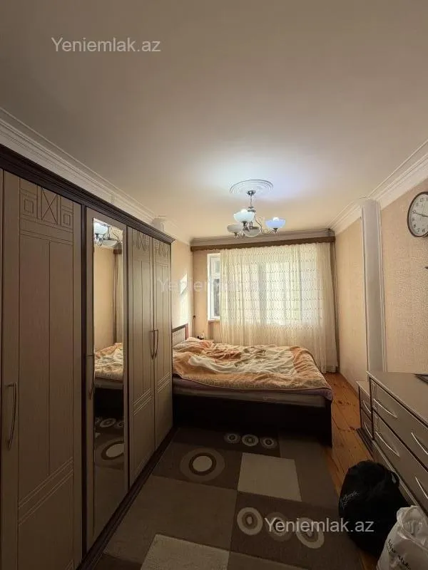 Satılır 3 otaqlı köhnə tikili 80 m²