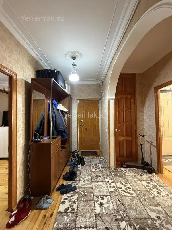 Satılır 3 otaqlı köhnə tikili 80 m²
