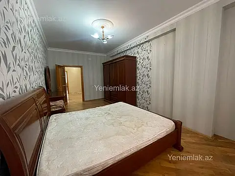 Satılır 3 otaqlı yeni tikili 135 m²
