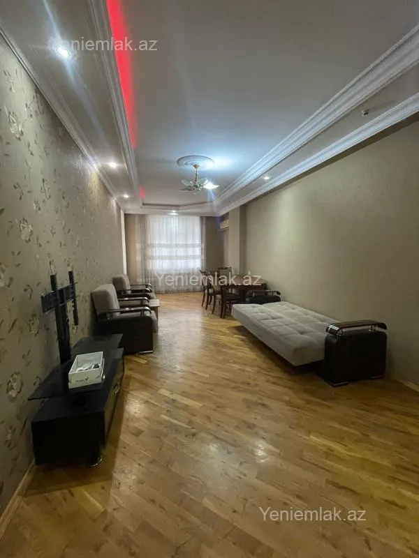 Satılır 3 otaqlı yeni tikili 135 m²