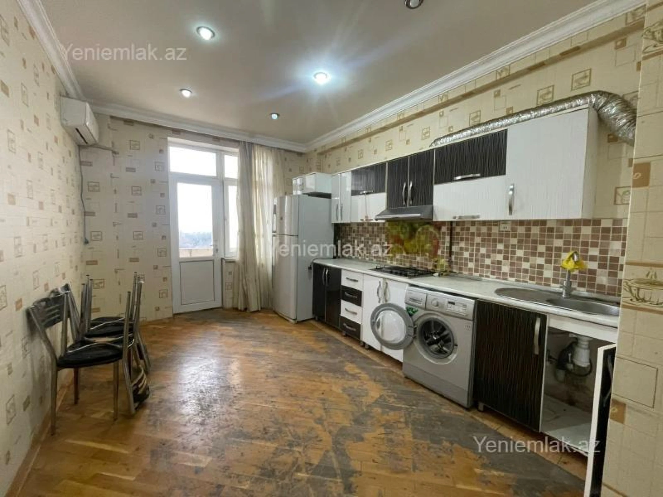Satılır 3 otaqlı yeni tikili 135 m²