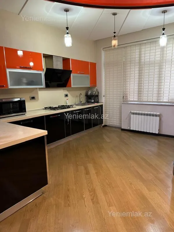 Satılır 3 otaqlı yeni tikili 148 m²