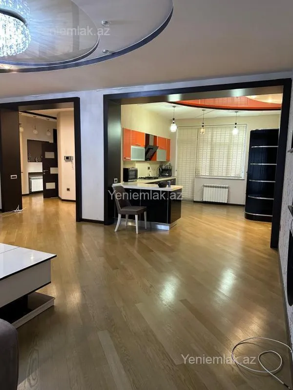 Satılır 3 otaqlı yeni tikili 148 m²