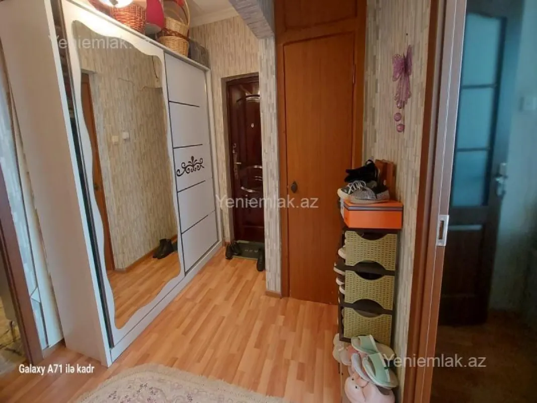 Satılır 3 otaqlı köhnə tikili 75 m²
